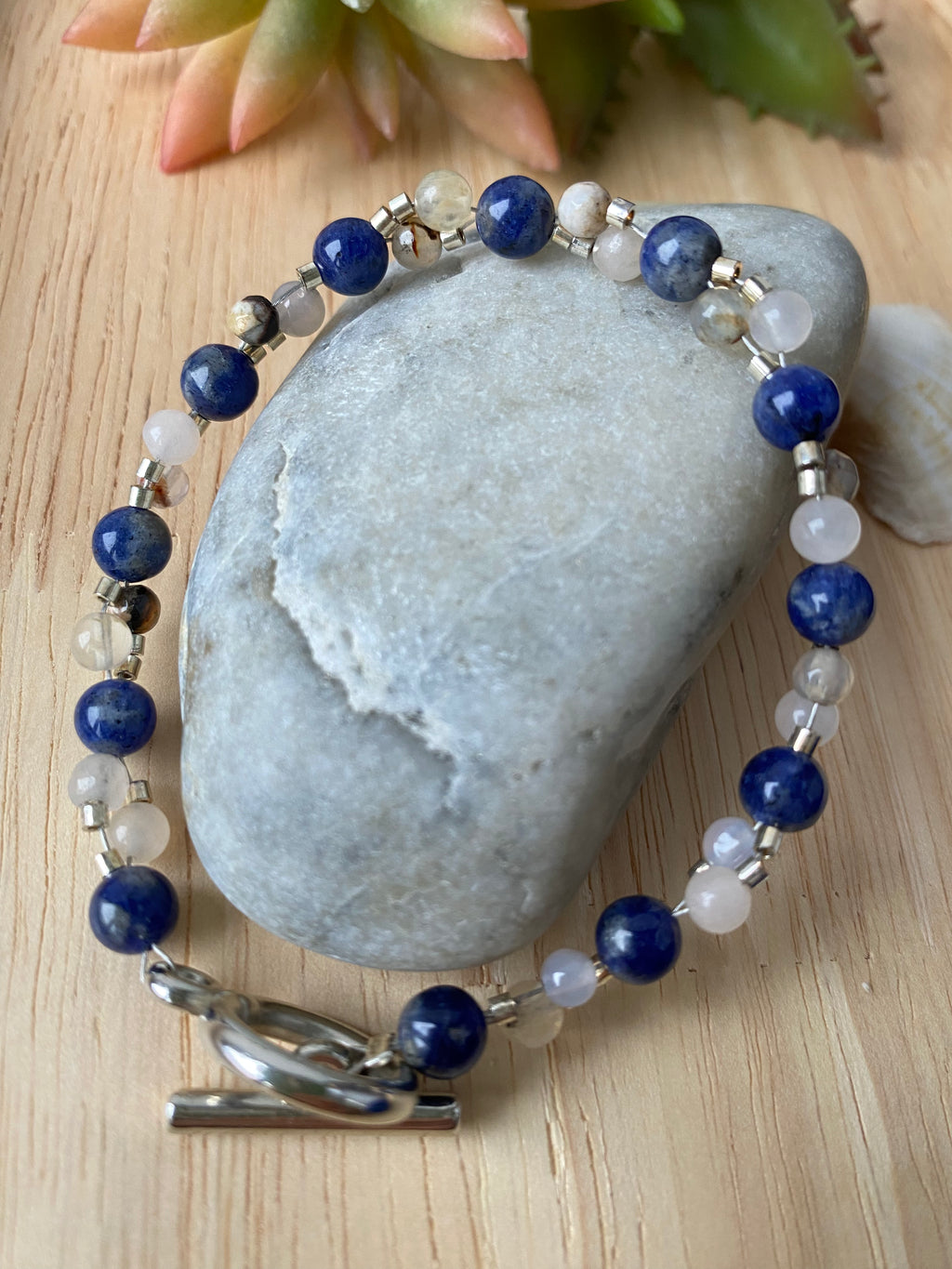 Bransoletka z kamienia lapis lazuli