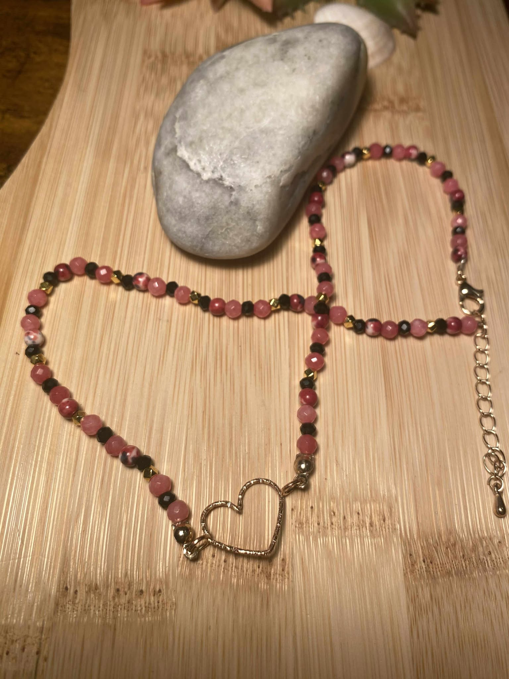 Naszyjnik RÓŻOVA W CZERNI